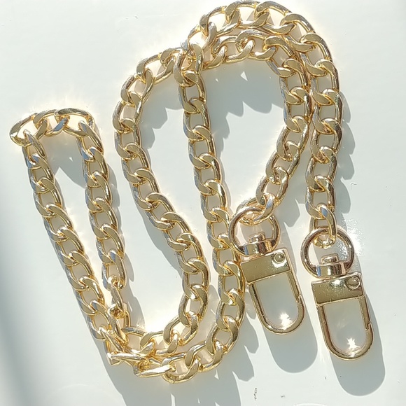 unbranded Handbags - Goldtone Chains